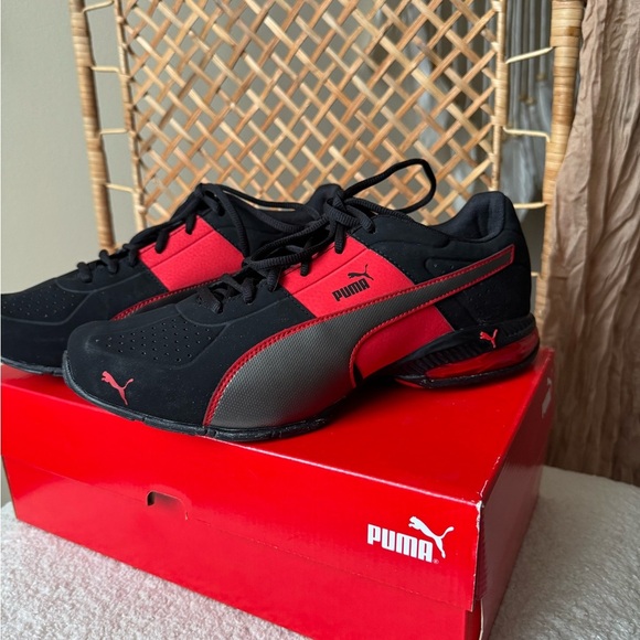 Puma Men's Black and Red Cell Surin 2 Nbk Athletic Shoes - Picture 12 of 15